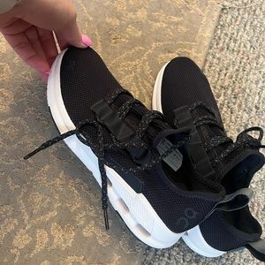 Oncloud women’s sneakers